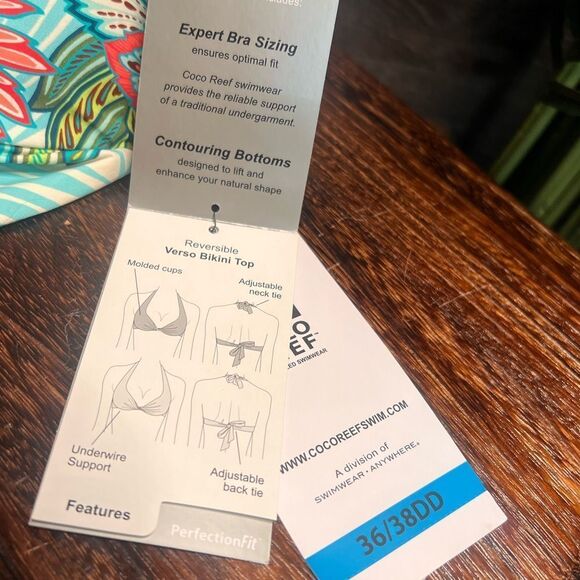 Coco Reef Verso Bra Sized Twist Reversible Underwire Bikini Top, Tropical Lotus. - Picture 12 of 15